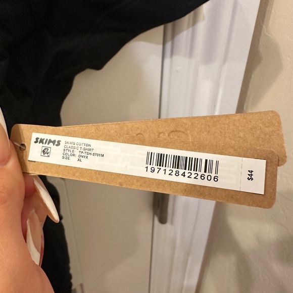 NWT SKIMS MENS CLASSIC COTTON TEE ONXY BLACK XL - Picture 8 of 8